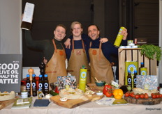 Ian Rus, Sam Altena en Tom Reurts bij Gkazas Olijfolie, net terug uit Kreta. Tom: "De oogst is in volle gang daar."